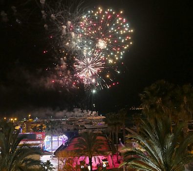 Abend des 31. Dezembers mit Feuerwerk