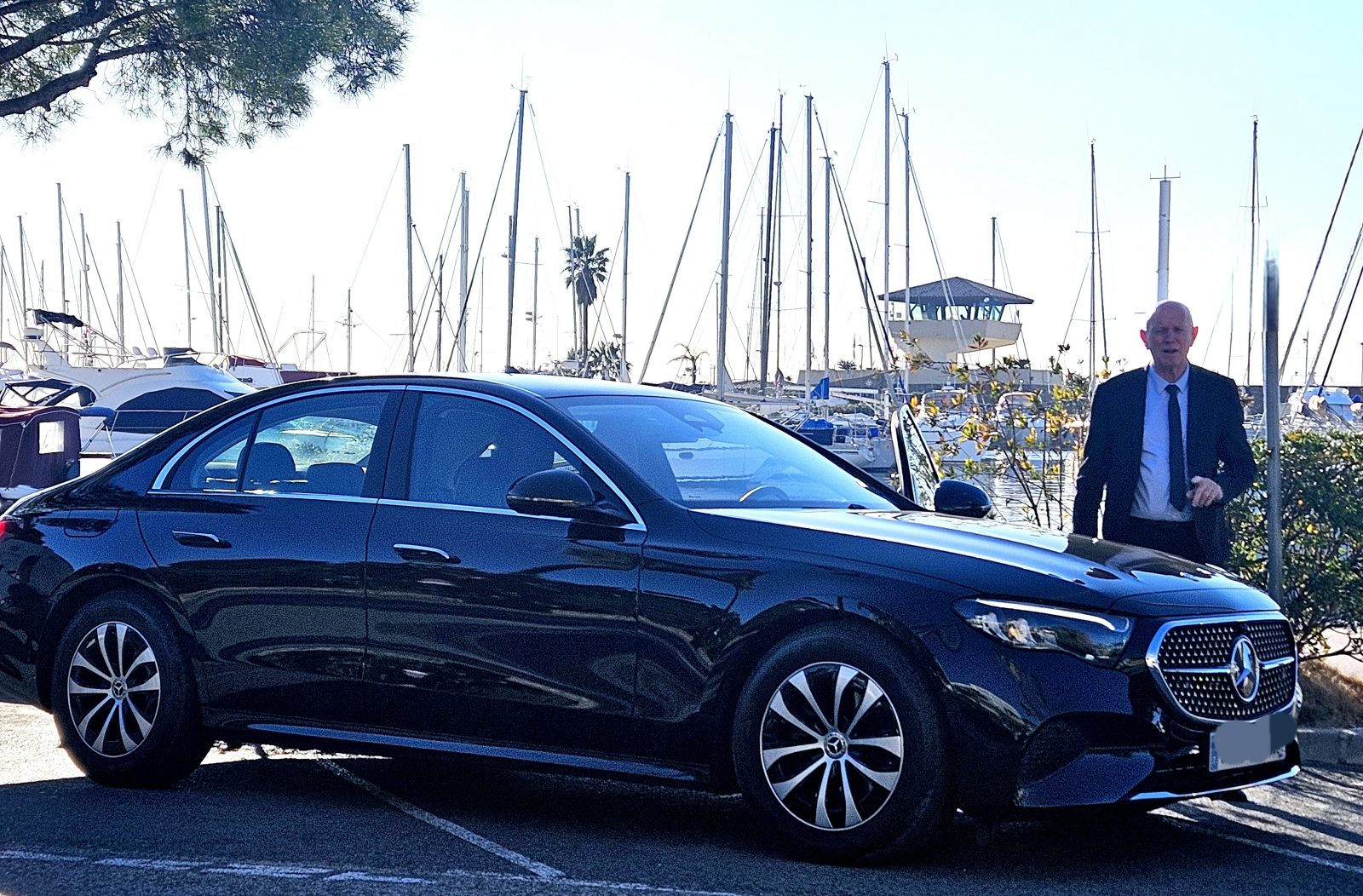 Mietwagen mit Chauffeur Cyril 83_Le Lavandou